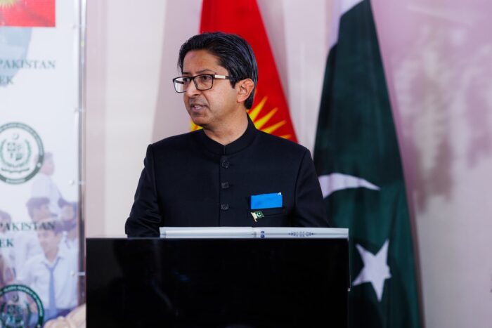 Pak Amb. raises strong concerns with Kyrgyz Deputy FM over Bishkek violence