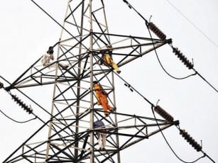 HESCO starts restoration of power lines, collapsed towers in different sites