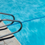 Swimming pools in Sargodha witness surge in visitors amid rising temperatures