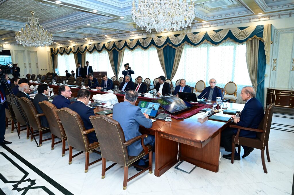 Working to provide facilities to private sector; economy on right track: PM - Vimarsana News