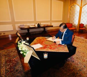 Pak envoys express condolences on tragic demise of Iranian President, companions