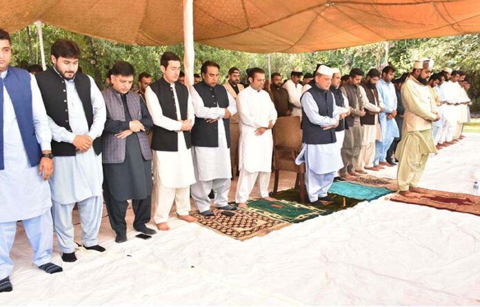 Prime Minister Muhammad Shehbaz Sharif offers Eid-ul-Azha prayers