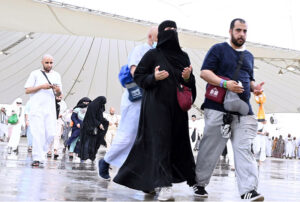 Pilgrims are going to Jamarat for throw stones at Satan