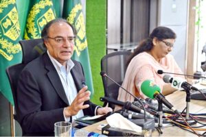 Federal Minister for Finance and Revenue Senator Muhammad Aurangzeb addressing media persons at PTV Headquarters.