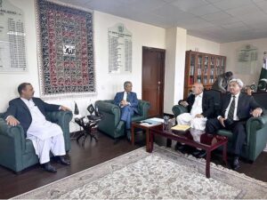 A delegation of Lawyers from Khyber Pakhtunkhwah Bar Council calls upon Minister for Law and Justice Azam Nazeer Tarar