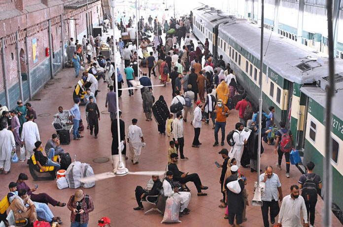 A throng of people at railway station departing to their hometowns to spend Eid ul Azha holidays with their loved ones