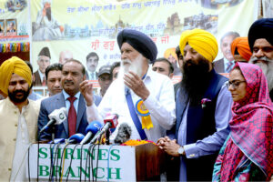 Guru Arjan Dev Jealous Sikhs arrives in Pakistan across the Wagah border from India under the leadership of Sardar Gurbachan Singh to participate in the Yatri celebrations.