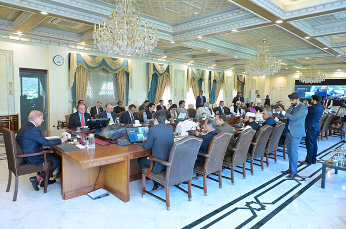 A delegation of leading exporters of Pakistan calls on Prime Minister Muhammad Shehbaz Sharif