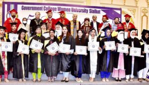 Defense Minister Khawaja Muhammad Asif addressing during the 5th convocation of Government College Women's University.