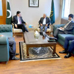 The Governor of Khyber Pakhtunkhwa, Faisal Karim Kundi calls on the Federal Minister for Industries and Production, Rana Tanveer Hussain