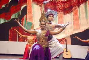 Sri Lankan traditional, folk fusion & freestyle artists enthralling audience at Arts Council.