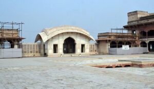Step into a world of Mughal splendor through the Naulakha Pavilion, located in the heart of Lahore Fort. This exquisite structure adorned with delicate marble inlay work and intricate carvings offers a glimpse into a bygone era of architectural excellence.