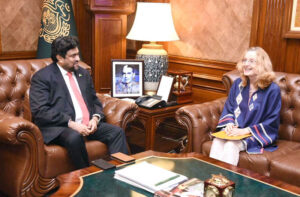 Ambassador of Netherland, Mrs Henny De Vries calls on Sindh Governor Kamran Khan Tessori at Governor House.
