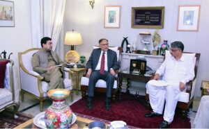 Federal Minister for Planning, Development, and Special Initiatives Ahsan Iqbal met with Prime Minister of Azad Jammu and Kashmir Chaudhry Anwar Haq in Islamabad on Monday. Senior officials from Azad Jammu and Kashmir and the Ministry of Planning also attended the meeting.