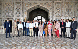 Officers of the 40th Mid-Career Management Course of the National Institute of Management headed by Chief Instructor Ms Samina Intizar and Director Fouz Khalid Khan group photo with the Rangers Officers during visit the Wagah border.