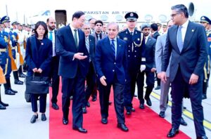 Vice Foreign Minister of People's Republic of China, Sun Weidong receives Prime Minister Muhammad Shehbaz Sharif at Beijing Capital International Airport.