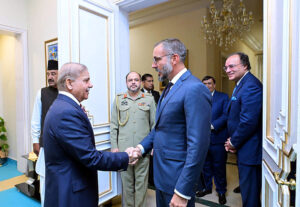 Prince Rahim Aga Khan calls on Prime Minister Muhammad Shehbaz Sharif