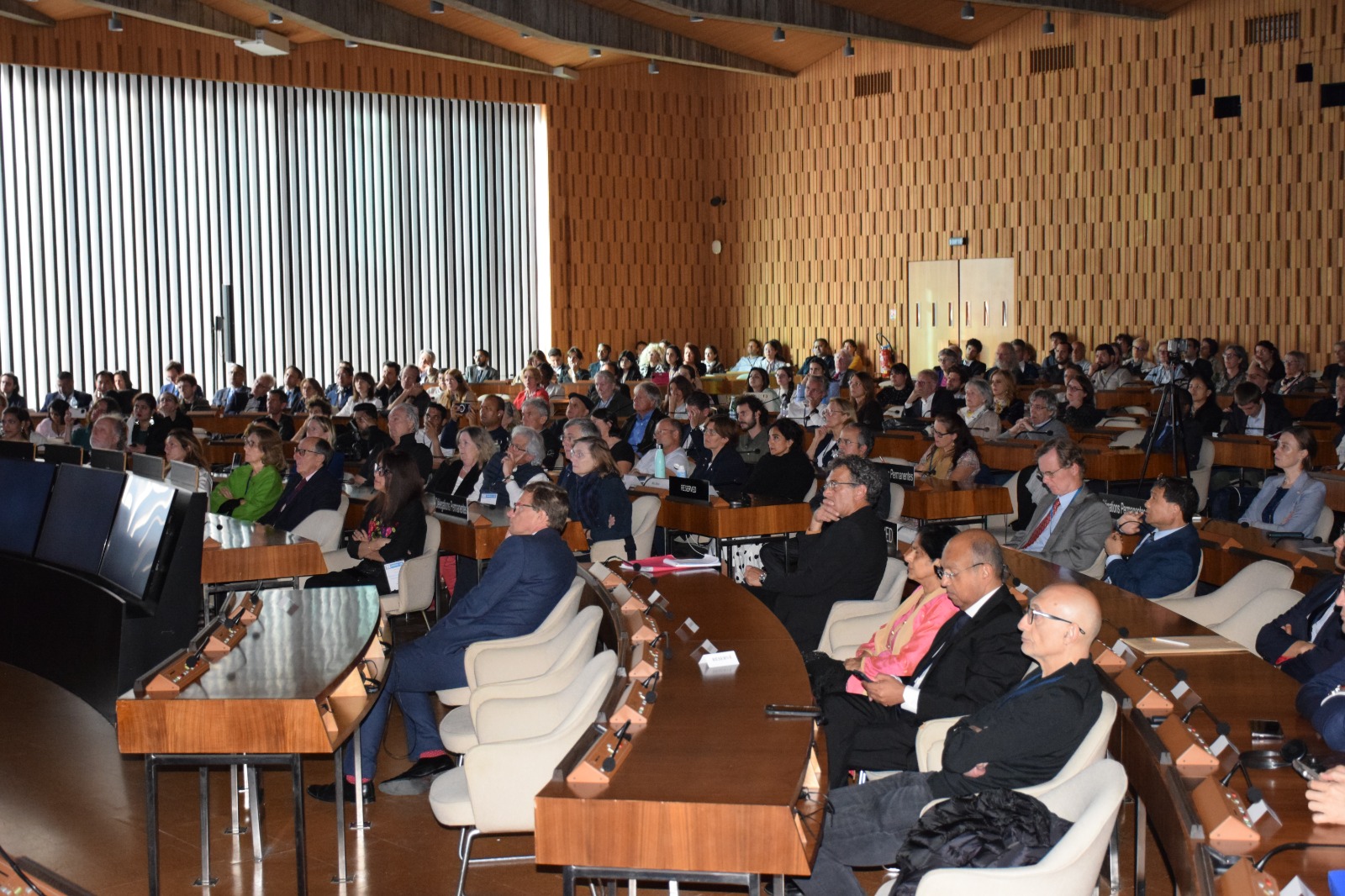 Pakistan embassy, filmmaker Hardy co-host event to highlight climate change, glacial melting
