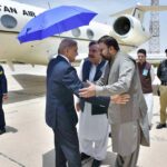Governor Balochistan Sheikh Jaffar Khan Mandokhel and Chief Minister Balochistan Sarfraz Ahmed Bugti receiving Prime Minister Muhammad Shehbaz Sharif