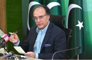 Federal Minister for Finance and Revenue Senator Muhammad Aurangzeb addressing media persons at PTV Headquarters