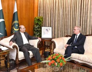 The outgoing Ambassador of Belgium to Pakistan, Charles Delogne called on President Asif Ali Zardari at Aiwan-e-Sadr.