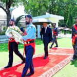 Prime Minister Muhammad Shehbaz Sharif laying a floral wreath at the Yadgar-e-Shuhada at the FBR Headquarters