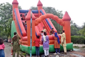 Family enjoy camel ride at famous picnic spot Daman-e-Koh
