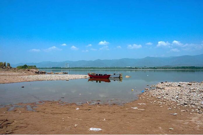 A view of water level in Rawal Lake has decreased due to below-normal rainfall in the Federal Capital