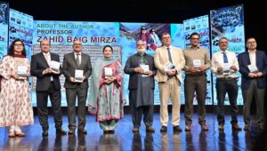 Ms. Romina Khursheed Alam, Coordinator to the Prime Minister on Climate Change and Environment, alongside Sardar Muhammad Jamal Khan Leghari, Senator and Wildlife Ambassador, presented awards to the winners of the "Wildlife in Pakistan" Photo-Exhibition during the 6th Wildlife Protection Awards Ceremony 2024 took place at the Pakistan National Council of the Arts (PNCA) in the Federal Capital .