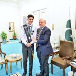 Prime Minister Muhammad Shehbaz Sharif meets Ayan Kashif and his family. Ayan Kashif is a student of Daanish School and he secured the first position in the annual exams of Intermediate and Secondary Education Lahore