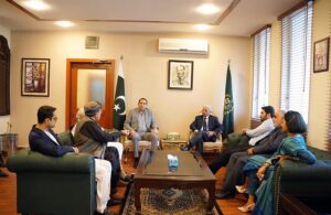 The delegation of Federation of Pakistan Chamber of Commerce and Industry (FPCCI) led by its President Atif Ikram Sheikh called on Federal Minister for Industries and production, Rana Tanveer Hussain.