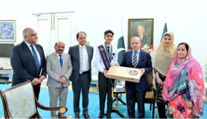 Prime Minister Muhammad Shehbaz Sharif meets Ayan Kashif and his family. Ayan Kashif is a student of Daanish School and he secured the first position in the annual exams of Intermediate and Secondary Education Lahore