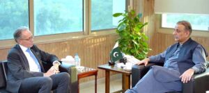 The High Commissioner of Australia to Pakistan, H.E. Mr. Neil Hawkins called on Federal Minister for Privatization, Board of Investment and Communications Abdul Aleem Khan.