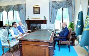 Businessman and member of Economic Advisory Council Jahangir Khan Tareen along with MNA Aoun Chaudhary called on Prime Minister Muhammad Shehbaz Sharif.