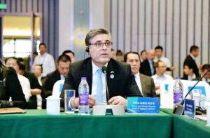 Ambassador of Pakistan to China H.E. Khalil Hashmi speak at China-SCO Round Table on Digital Connectivity on the sidelines of China-Eurasia Expo. The Ambassador underscored the importance of digital connectivity in the Eurasian region & Pakistan’s potential as a burgeoning digital economy.