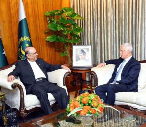 Group Chief Executive of the Standard Chartered Bank, Mr Bill Winters, called on President Asif Ali Zardari, at Aiwan-e-Sadr.