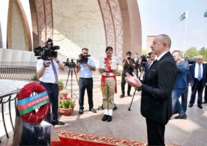 President of Azerbaijan HE Ilham Aliyev offering prayer after laying floral wreath at the Pakistan Monument