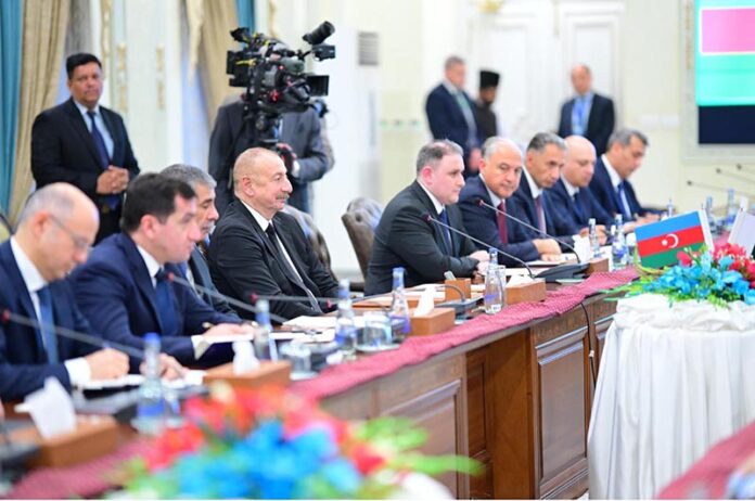 Prime Minister of Pakistan H.E. Muhammad Shehbaz Sharif and President of Azerbaijan H.E. Ilham Aliyev leading their respective delegations during bilateral talks