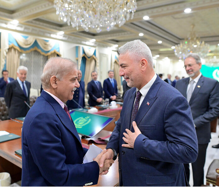 A high level delegation of leading Turkish businessmen led by Turkiye's Minister for Customs & Trade H.E. Mr Omer Bolat called on Prime Minister Muhammad Shehbaz Sharif