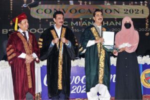 Chairman Senate Syed Yusuf Raza Gilani awarding certificates and medals to the position-holder students during the Convocation of the Punjab College Mian Channu