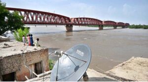 A view of water level increasing in Indus River at Kotri Bridge due to recent rains in the country.