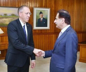 Speaker National Assembly Sardar Ayaz Sadiq receiving Ambassador of Belarus Mr. Andrei Metelitsa at Parliament House.