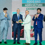 Prime Minister Muhammad Shehbaz Sharif presents a souvenir to the Minister of Trade of Turkiye H.E. Omar Bolat, at the 2nd International Food & Agriculture Exhibition