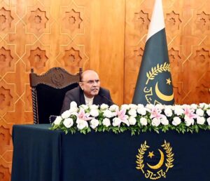 President Asif Ali Zardari speaking to a delegation of the Federation of Pakistan Chambers of Commerce & Industry, comprising of businessmen and office-bearers of 40 regional business associations, led by Gohar Ejaz, at Aiwan-e-Sadr.