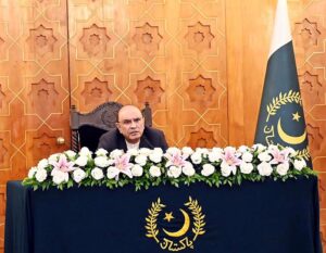 President Asif Ali Zardari speaking to a delegation of the Federation of Pakistan Chambers of Commerce & Industry, comprising of businessmen and office-bearers of 40 regional business associations, led by Gohar Ejaz, at Aiwan-e-Sadr.
