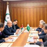 Deputy Prime Minister and Foreign Minister Senator Mohammad Ishaq Dar met with the Deputy Prime Minister and Foreign Minister of Hashemite Kingdom of Jordan Ayman Al Safadi on the sidelines of open-ended Extraordinary Session of the Executive Committee of the OIC held in Jeddah