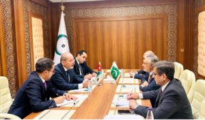 Deputy Prime Minister and Foreign Minister Senator Mohammad Ishaq Dar met with the Deputy Prime Minister and Foreign Minister of Hashemite Kingdom of Jordan Ayman Al Safadi on the sidelines of open-ended Extraordinary Session of the Executive Committee of the OIC held in Jeddah