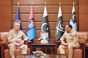 Lt. Gen. Ahmed Dawood Salman, Secretary Defence of Iraq called on General Sahir Shamshad Mirza, Chairman Joint Chiefs of Staff Committee at Joint Staff Headquarters.