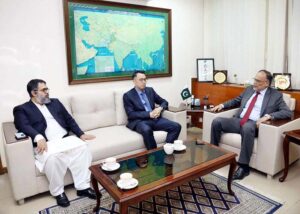 A delegation of Huawei headed by Ethan Sun, CEO Huawei Pakistan called on Planning Minister Ahsan Iqbal to discuss progress of the company's digitization initiatives in Pakistan.