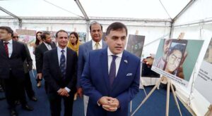 High Commissioner of Pakistan to UK, Dr. Mohammad Faisal at the photo exhibition on the occasion of Youm-e-Istehsal.